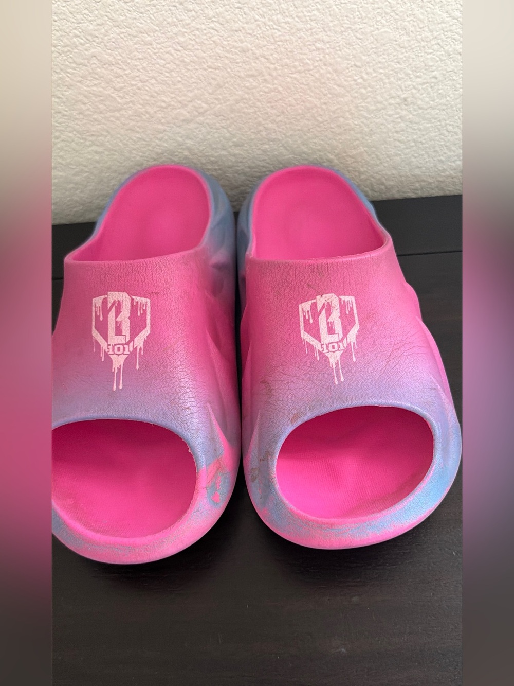 Baseball B 101 Pink Slide Sandals Youth size 4-5
